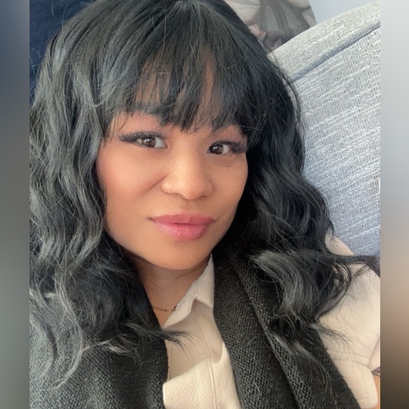 Meet your Posher, Valerie - Picture 2 of 10